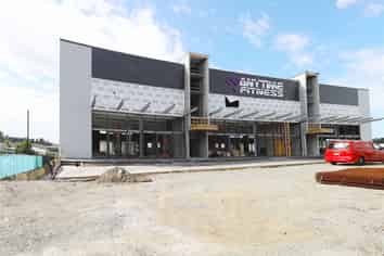 Up Market Retail and Offices: Now Leasing