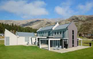 8 Elderberry Crescent, Wanaka