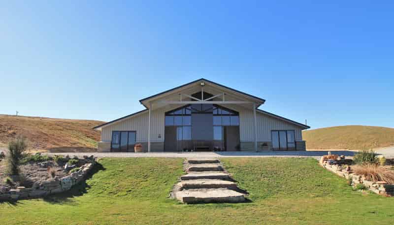 211 McArthur Road, Alexandra