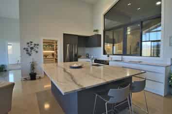 211 McArthur Road, Alexandra