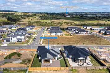 166 Ninth View Ave, Beachlands