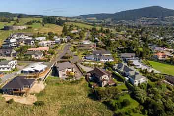 57 Matipo Avenue, Westbrook