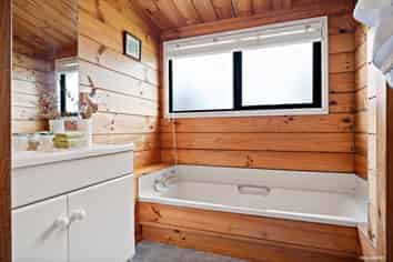 10 Seneca Court, Golflands