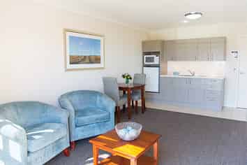 SA107/49 Covent Drive, Stoke