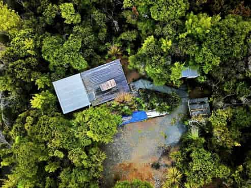 5 Harpoon Hill, Great Barrier Island