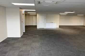 201M² REFURBISHED OFFICE