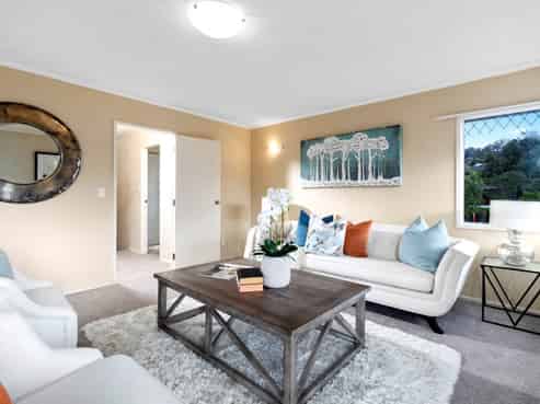 2/3 Ronald Macken Place, Mairangi Bay