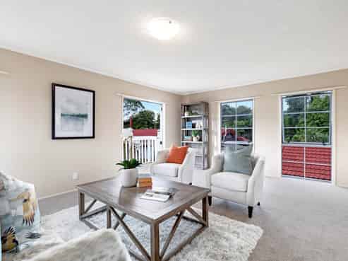2/3 Ronald Macken Place, Mairangi Bay