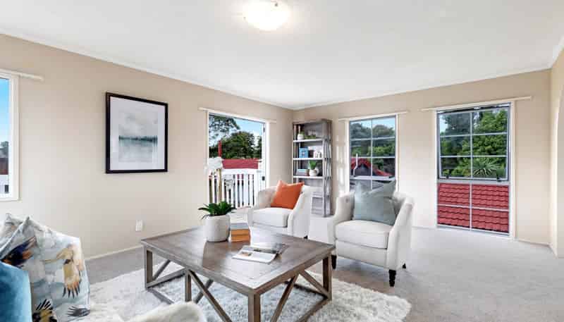 2/3 Ronald Macken Place, Mairangi Bay
