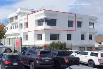 'White House' office space