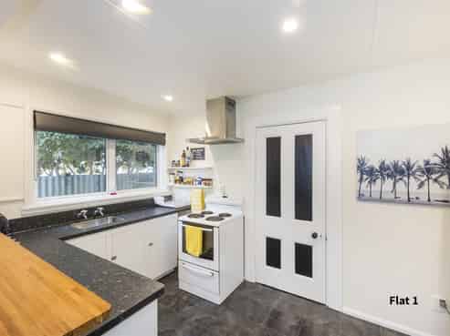 12 Worcester Street, West End