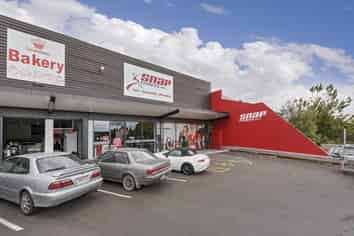 Constellation Drive Retail for Lease