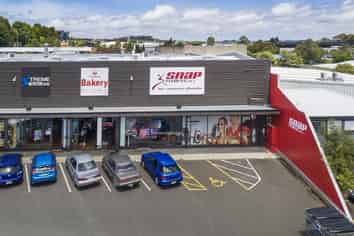 Constellation Drive Retail for Lease