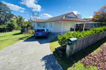 2/79 Barbados Drive, Unsworth Heights