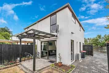 96 Poulson Street, Addington