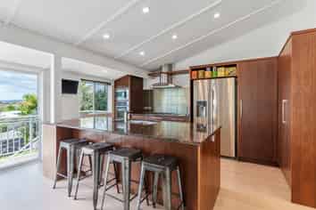 19 Blue Gum Rise, Sunnyhills