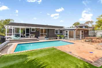 19 Blue Gum Rise, Sunnyhills