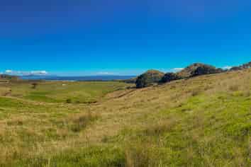 510 & 550 Black Jack Road, Opito Bay