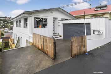 27 Rhine Street, Island Bay