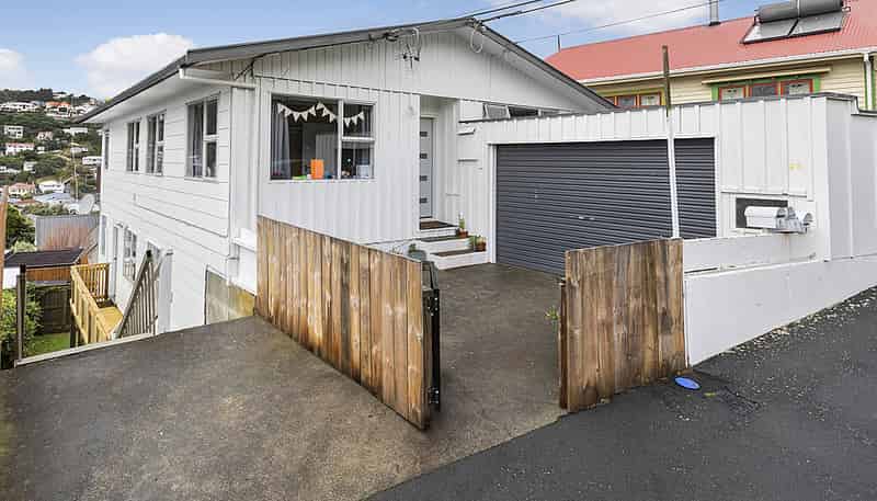 27 Rhine Street, Island Bay