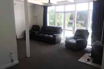 21 Hendon Street, Edgeware