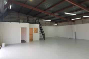 Cost Effective Industrial Unit on Cascades Road