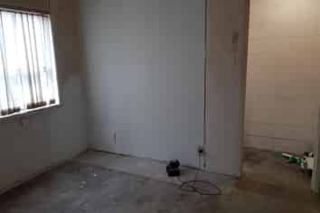 Cost Effective Industrial Unit on Cascades Road