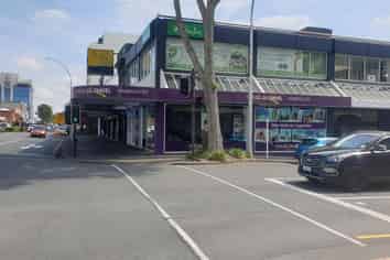 MEGA PROFILE CBD CORNER RETAIL/OFFICE