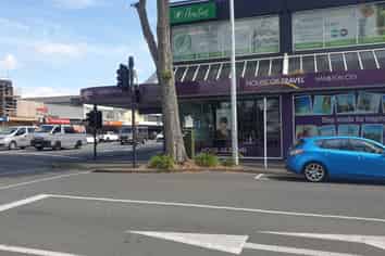 MEGA PROFILE CBD CORNER RETAIL/OFFICE