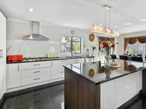 14 Lucca Crescent, Flat Bush