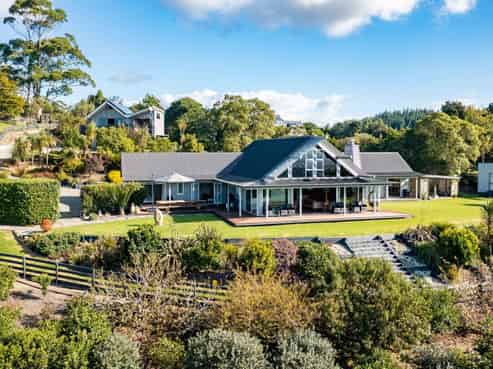 239 Massey Road, Waipu