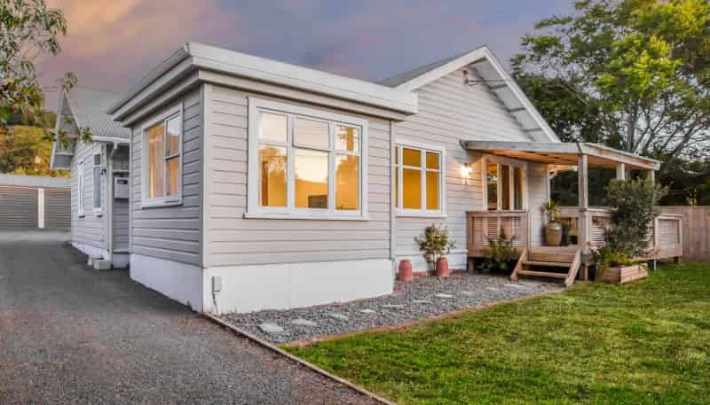 32 Hinemoa Street, Paraparaumu
