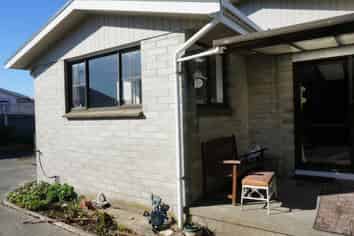 13 *Jenkin Street, Strathern