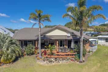 38 Motukorure Parade, Cooks Beach