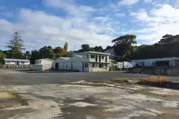 Large yard with offices and sheds