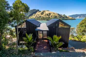 676 Cable Bay Road, Cable Bay