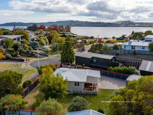 9 Kowhai Road, Rainbow Point