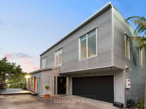 12A Felton Mathew Avenue, Saint Johns
