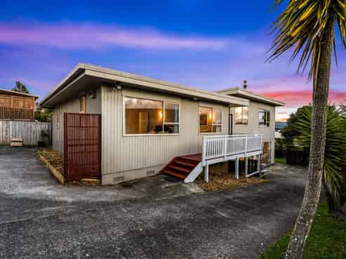 2 Chamberlain Road, Massey