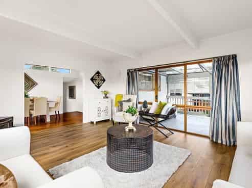 2 Chamberlain Road, Massey