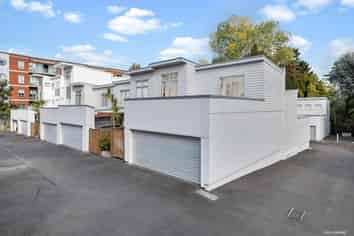 42/3 Wagener Place, Mount Albert