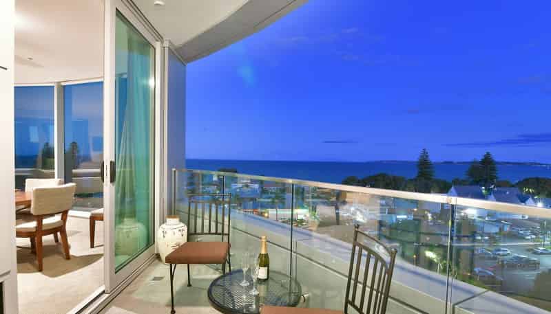 701/11 Tamariki Avenue, Orewa