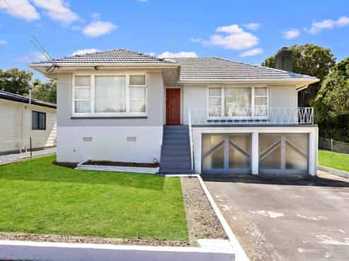 4 Dickey Street, New Windsor