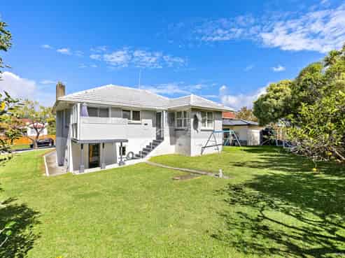 4 Dickey Street, New Windsor