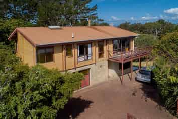 1/1129 Whangaparaoa Road, Tindalls Beach