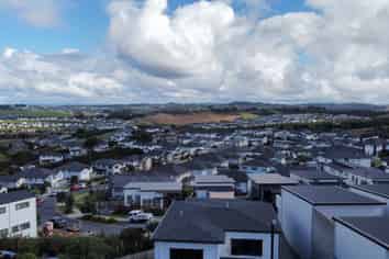 17 Manawanui Way, Orewa