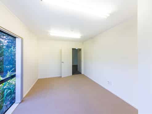 Sought After Live/Work Opportunity