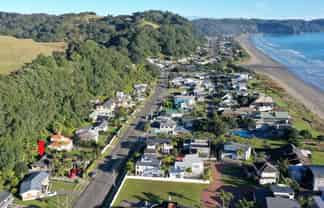 210 Pohutukawa Avenue, 