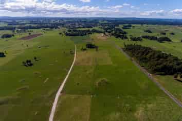 230 South Road, Mamaku