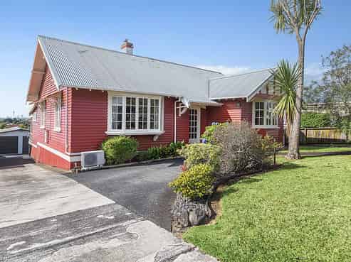 17 Cambrai Avenue, Mount Roskill